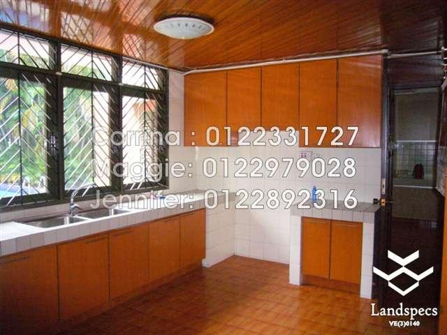 Dry kitchen