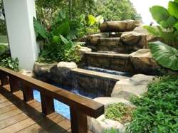 The mini waterfall