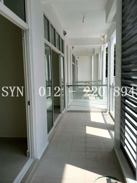 Bigger balcony for ground unit