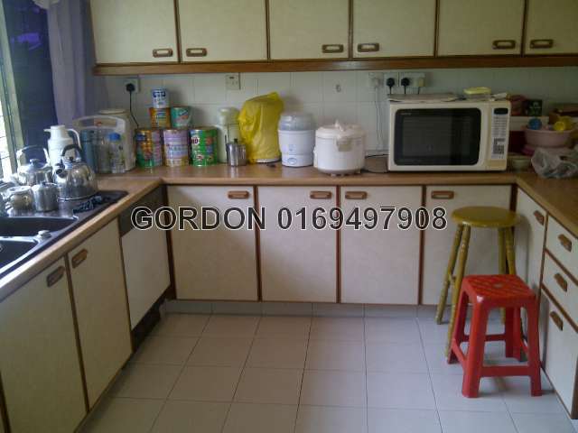 KITCHEN AREA