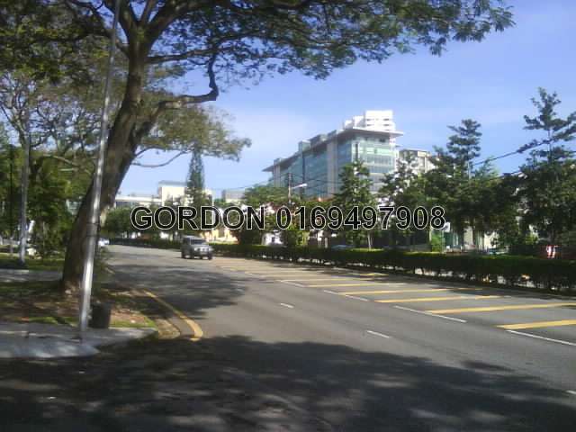 JALAN MAAROF BUNGALOWS
