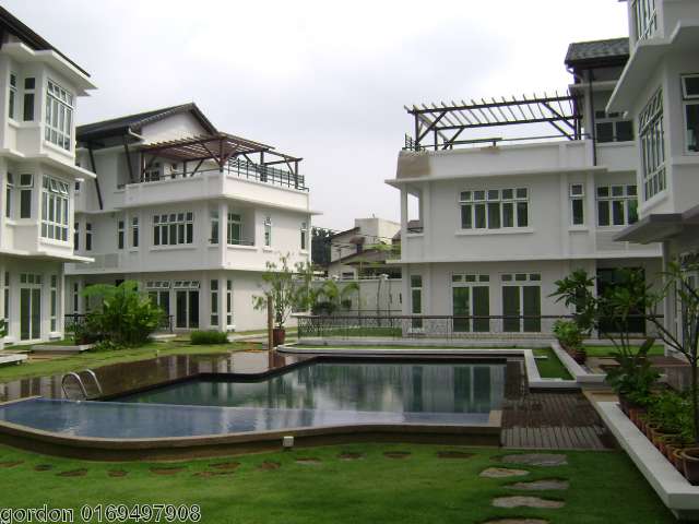 POOLVIEW
