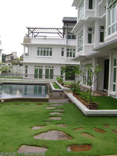 GARDEN POOL