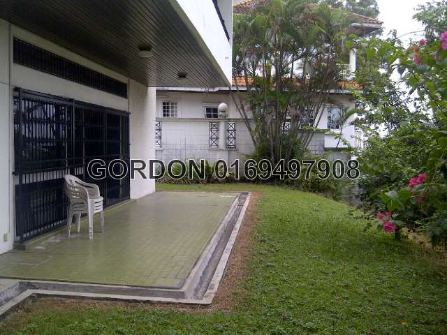 BACK GARDEN