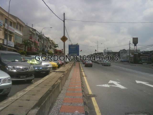 JALAN MAAROF SHOPS