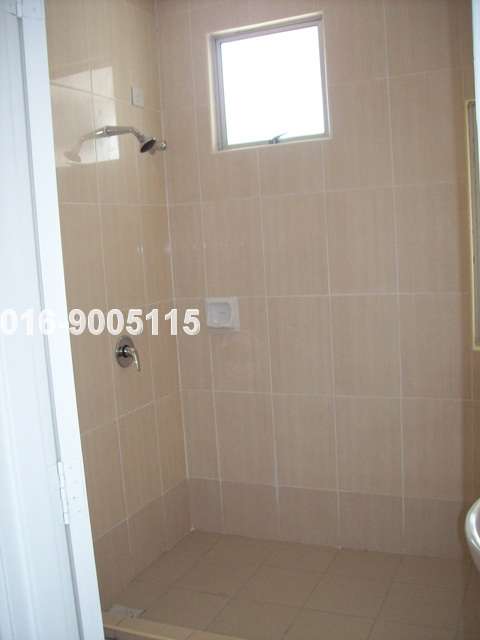 Master bathroom with fully tiles