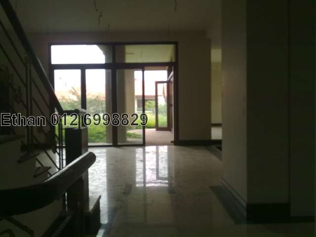 Living with extra land _elevated