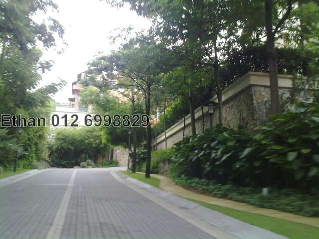 internal compound of the Kiara Hill