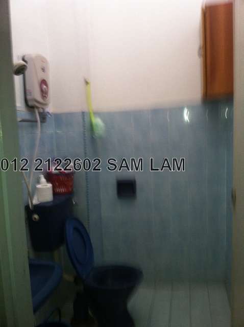 upstair bath room