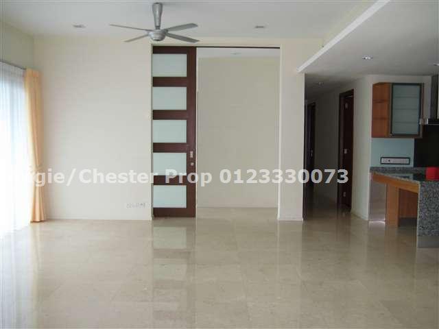 Dining towards guestroom