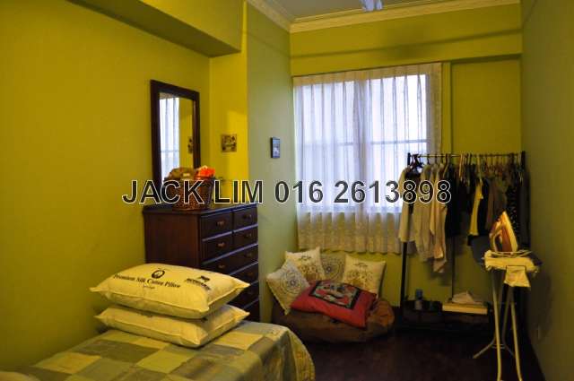 2nd Bedroom