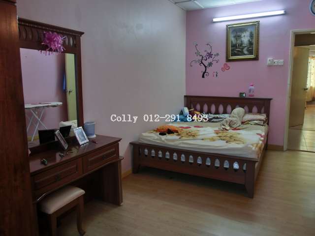 2nd bedroom with nice wood flooring