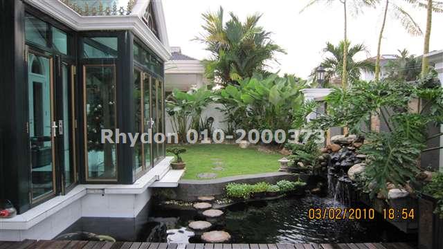 Garden With Fish Pond