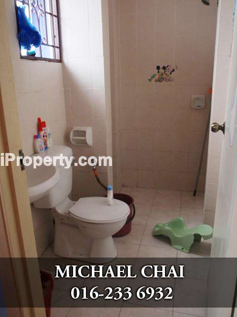 Toilet 2