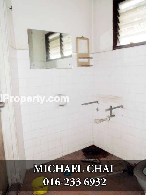 Toilet 2