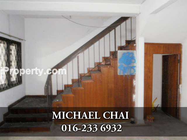 Living Hall Stair Case