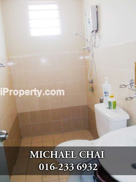 Toilet 2