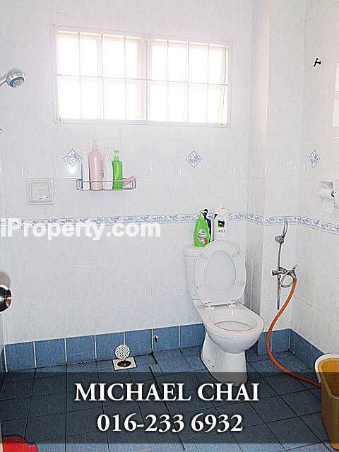 Toilet 1