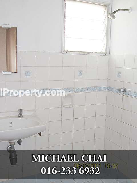 Toilet 1