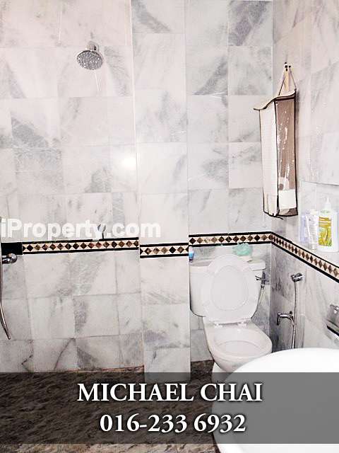 Toilet 3
