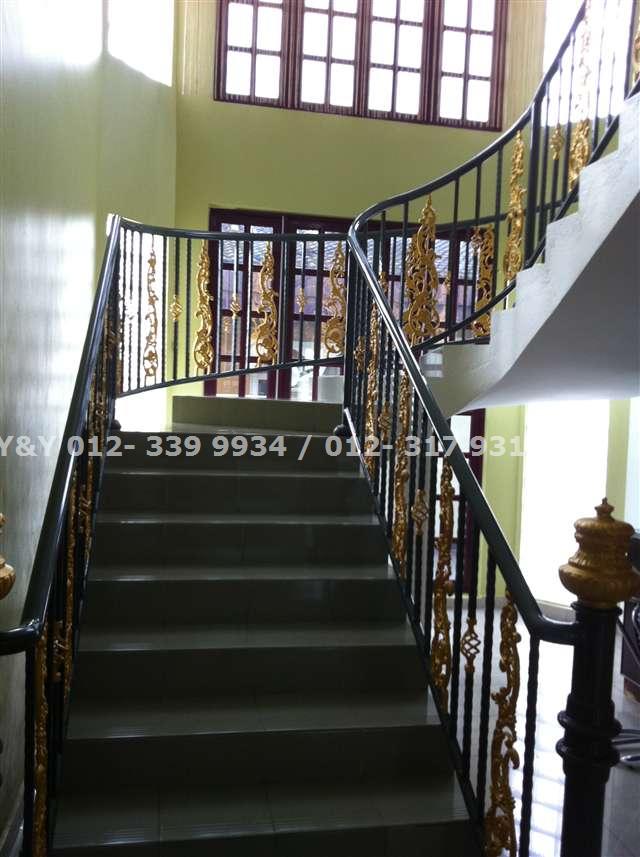 Staircase Way
