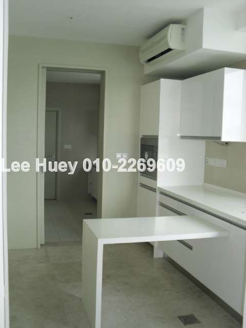 Dry Kitchen