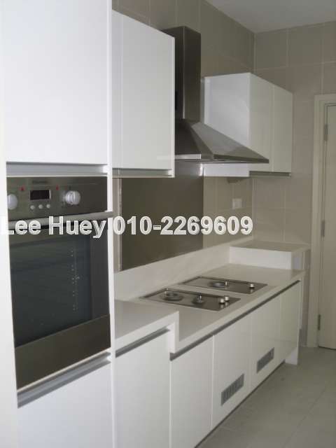 Dry Kitchen