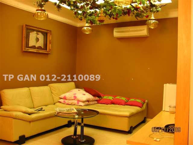 Upstairs Living Hall