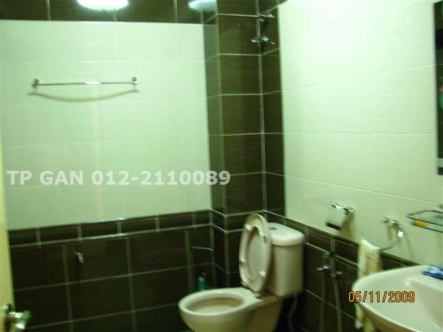 Upstairs Bathroom