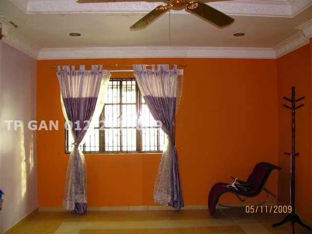 Upstairs Bedroom