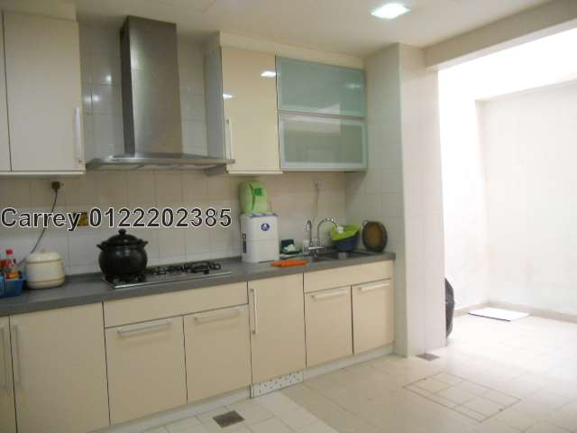 Dry Kitchen