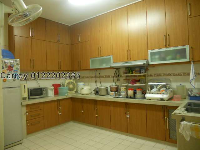 dry kitchen