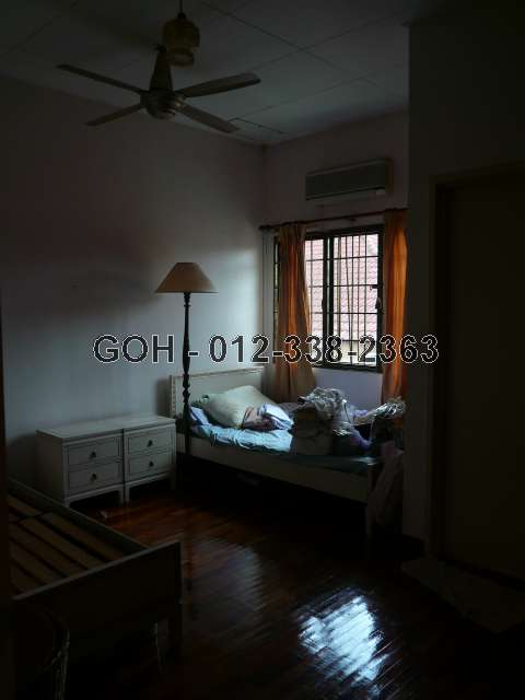 ROOM 2
