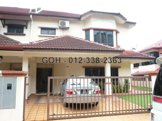 FRONT VIEW OF HOUSE