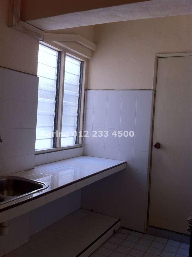 Wet Kitchen Area