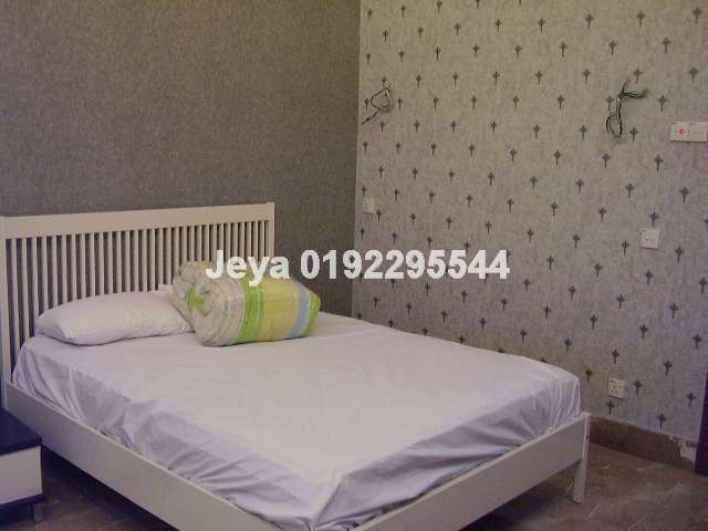 Wallpaper in Bedroom