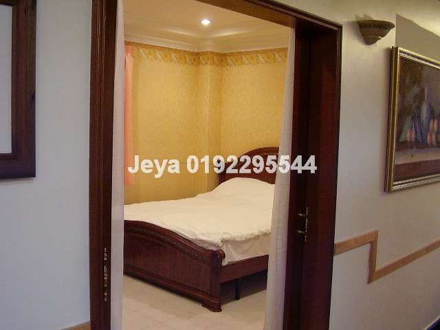 Huge Ground Floor Room