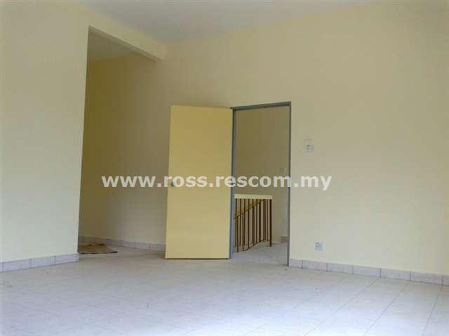 House For Sale Taman Dahlia BB Salak Tinggi