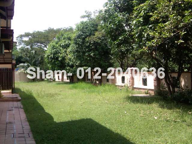 side lawn