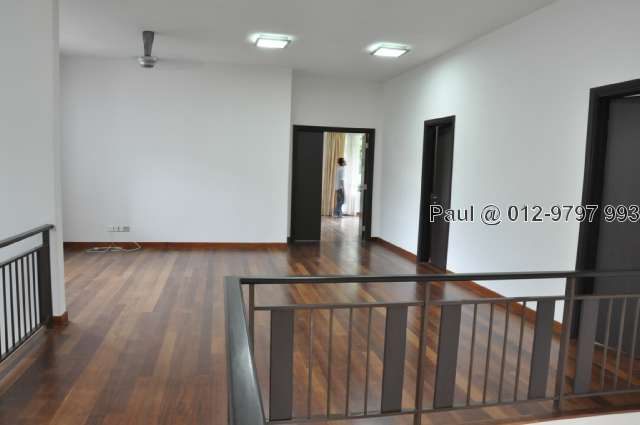 Living Hall upstairs