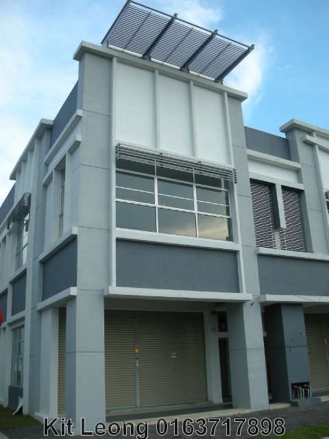 New shop-office with contemporary design