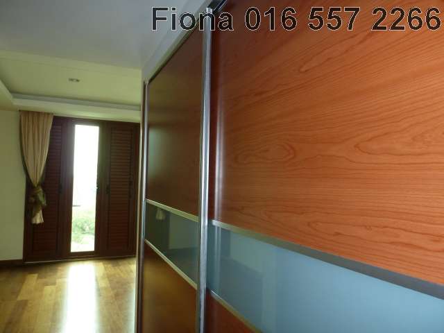 Rooms with build in