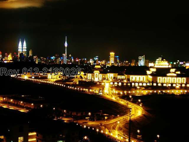 Actual night view of Istana, KLCC and city lights