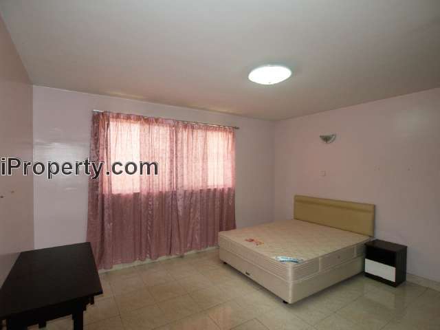 2nd Bedroom