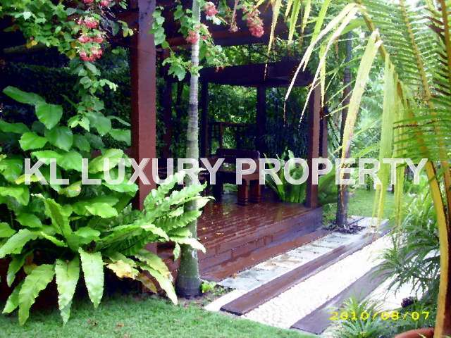 Garden_Gazebo_Oil Paint