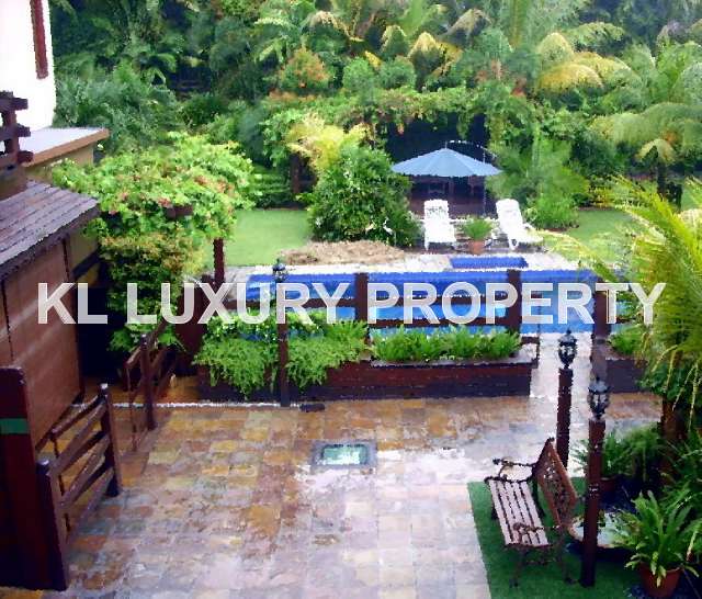 Pool abd garden view