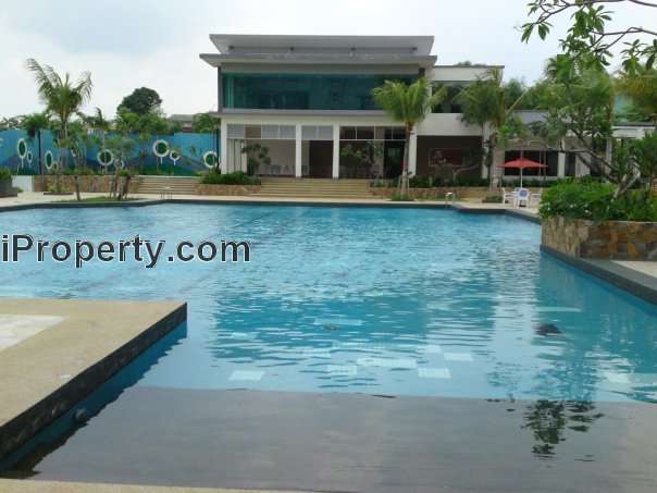 JoshLow 012-2949719