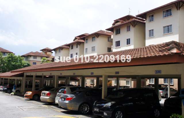 Parking lot of Vista Tasik