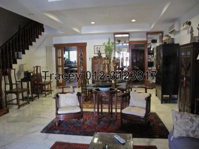 living/dining areas