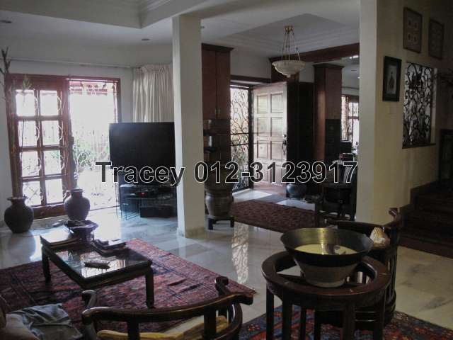 entrance to living area